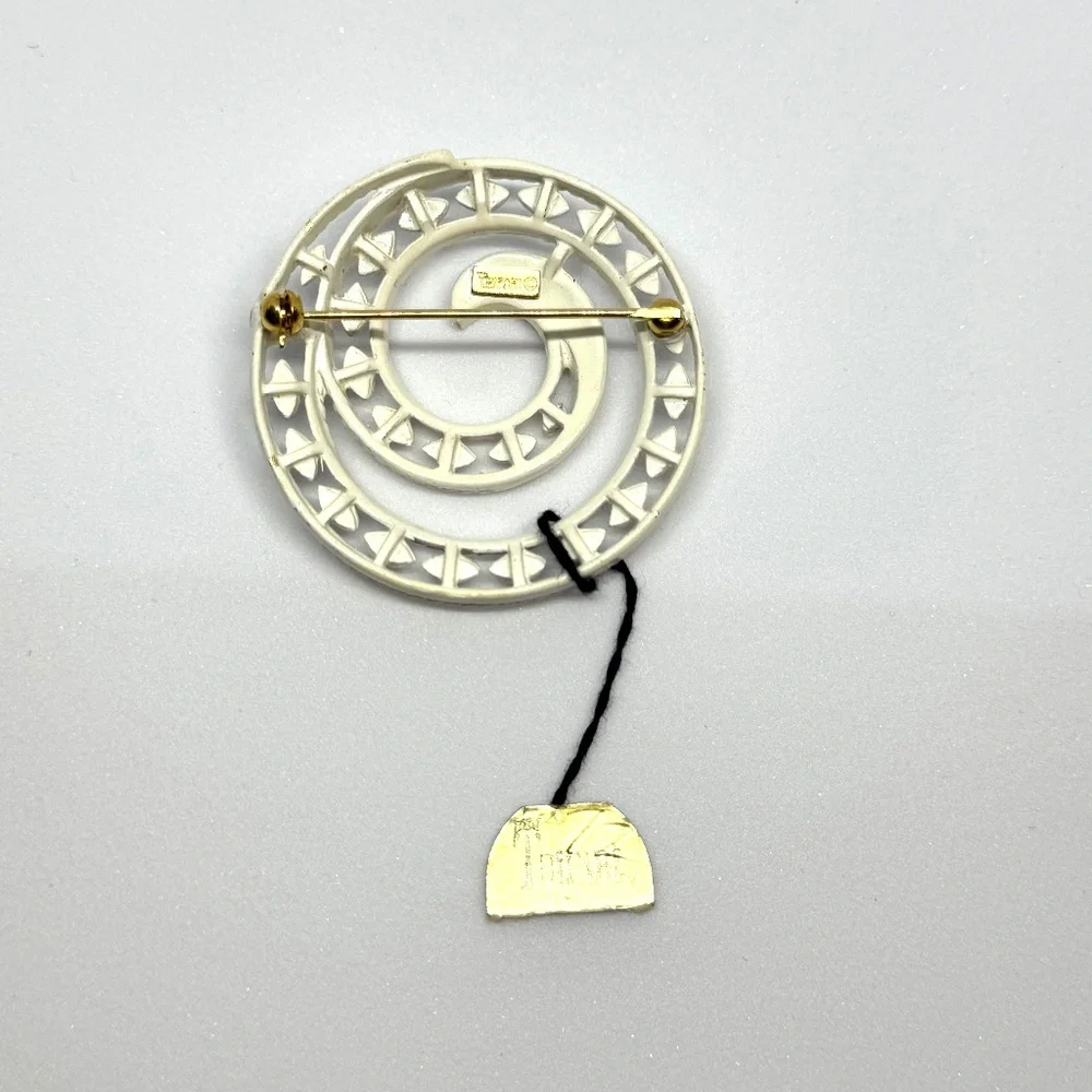 Trifari vintage circular